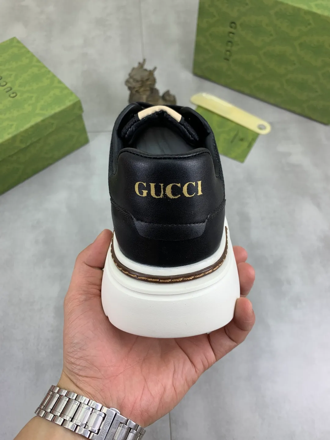 Men's shoes 💰P400💰[New style]🆘 The latest model from Gucci GUCCI official website🎁Classic casual and fashionable men's shoes👟Best model💥The style is simple and elegant, exclusive for trendy men. Unique official website latest brand elements👑Gucci original decoration, fashionable and generous, original soft calfskin fabric➕Comfortable soft first-layer pigskin lining ✅The official website specifies wear-resistant casual outsole, the classic model is photographed in real life🎬Color: 2️⃣colors available😍Number of codes: 38-44